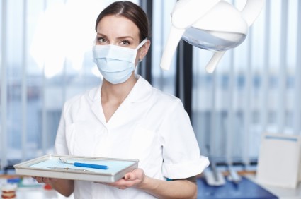 5 things employers want in a dental assistant